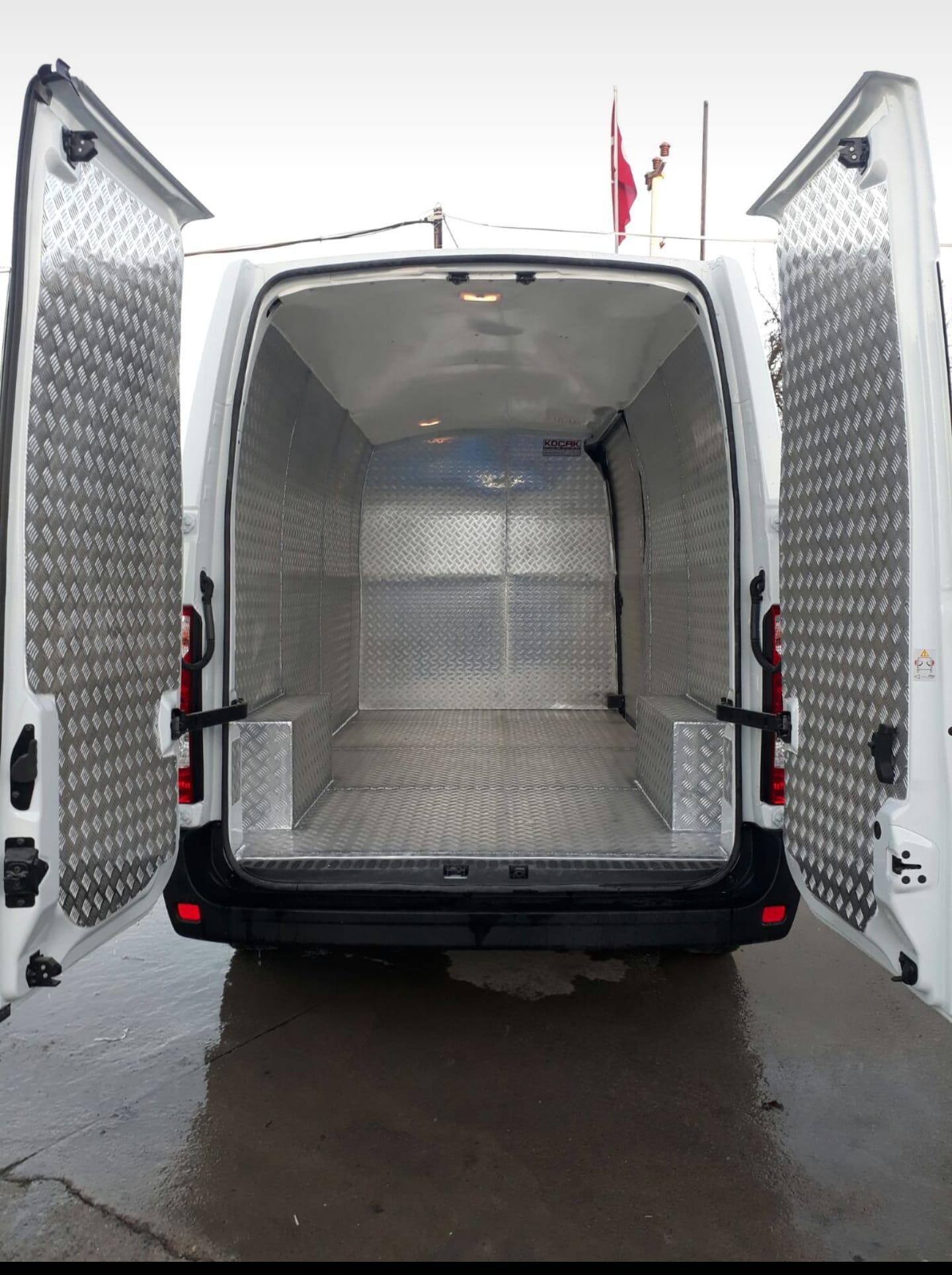 Panelvan İzolasyon