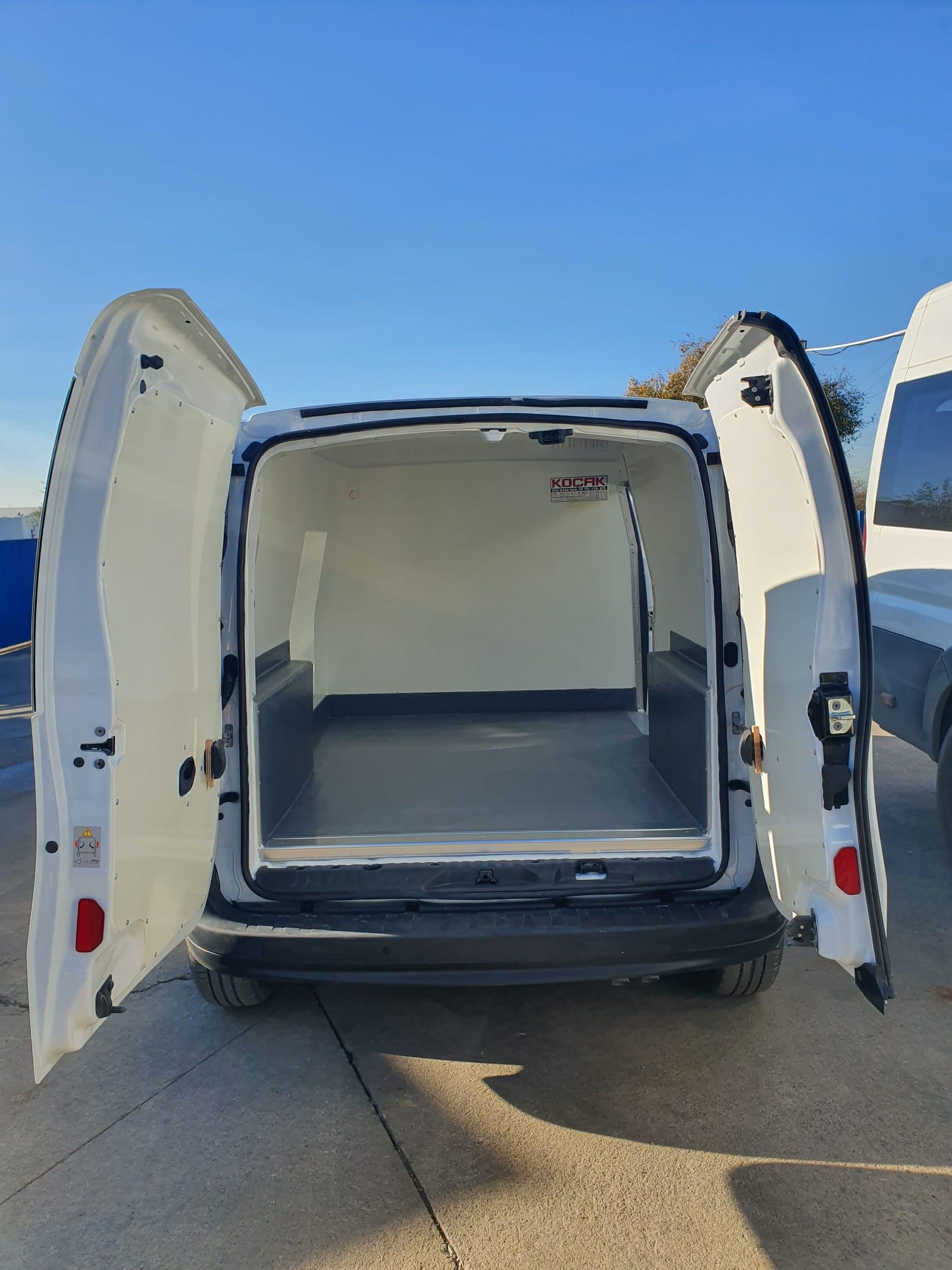 Panelvan İzolasyon