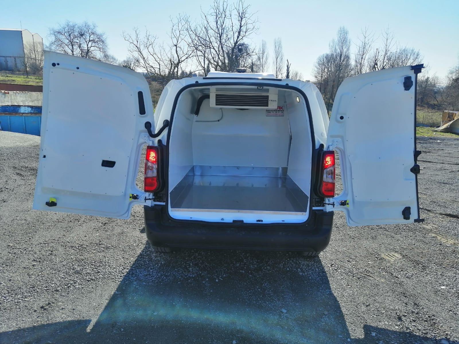 Panelvan İzolasyon