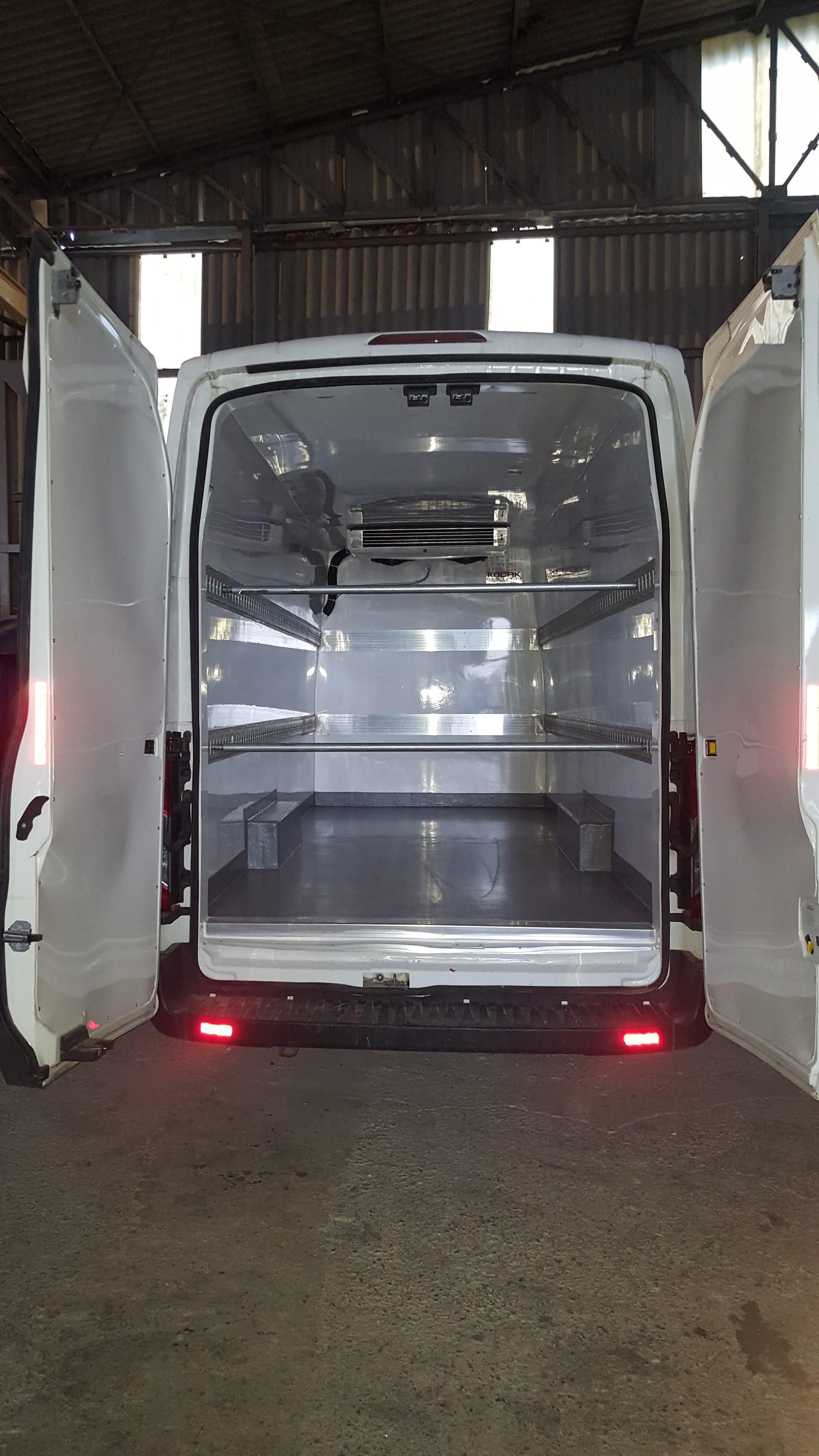 Panelvan İzolasyon